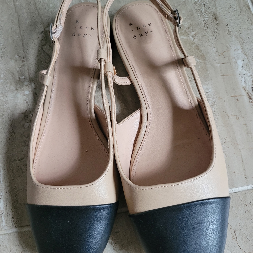 A New Day Women's Black and Tan Flats